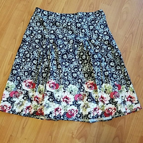 Christopher & Banks Dresses & Skirts - Christopher & Banks floral skirt